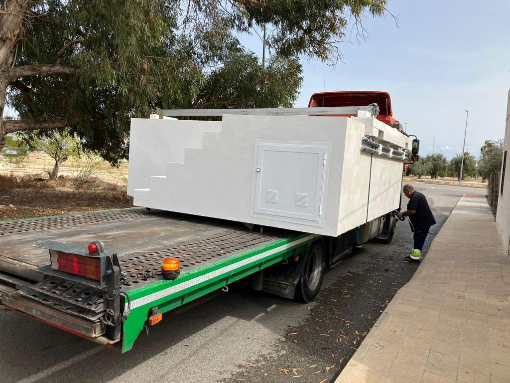Piscina sobre transporte especial - Proyecto Dolores