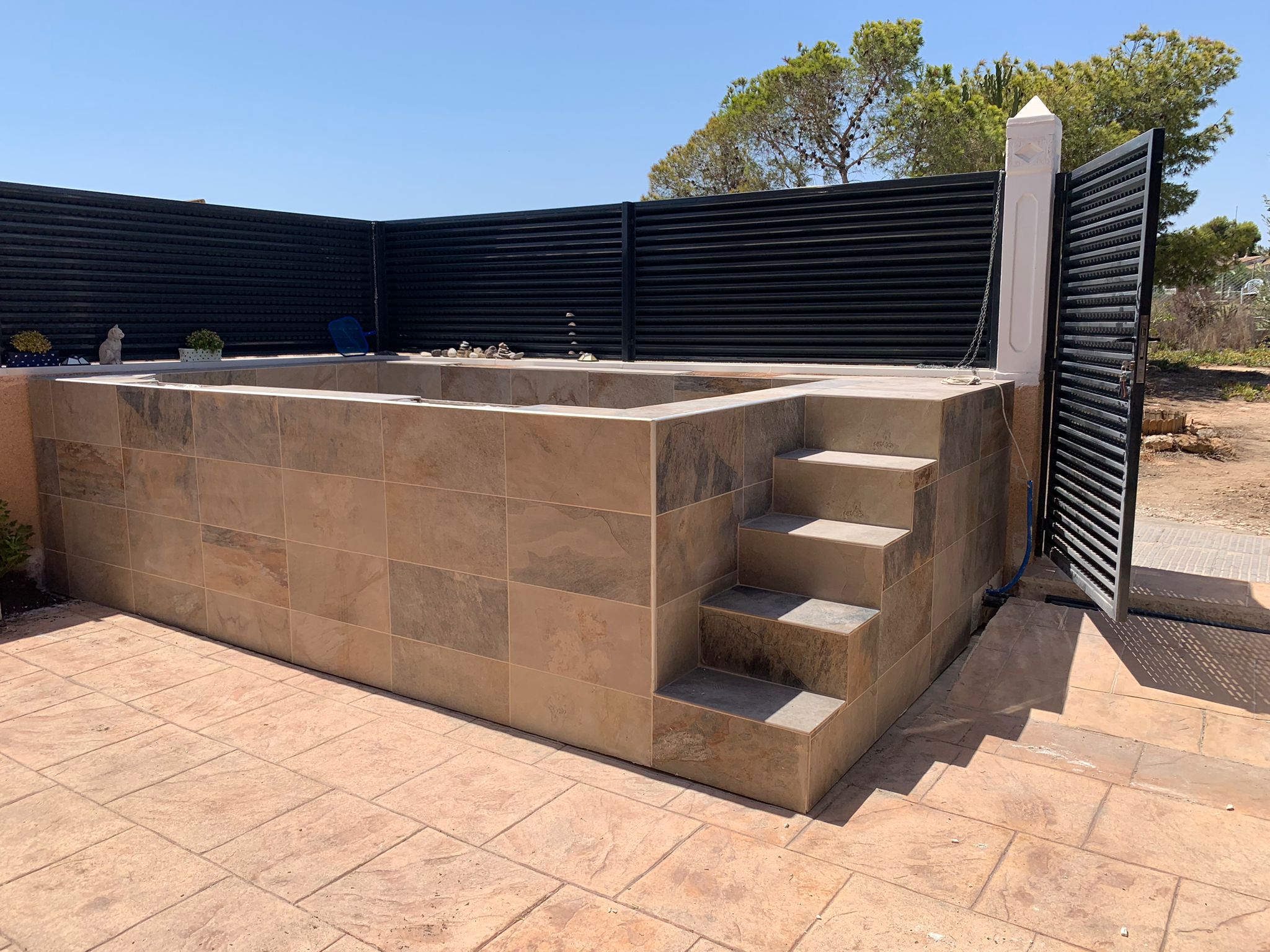 Piscina instalada en terraza en 1 día